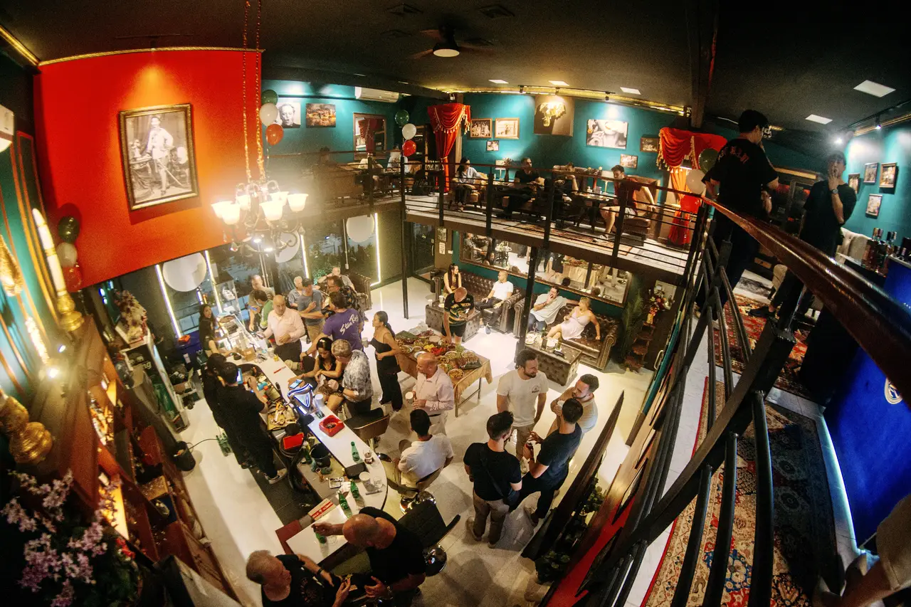 CMLocals Chiang Mai Locals CNX Cigars event night full room overhead view Nimman Lane 11